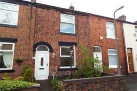 2 bedroom Terraced t...